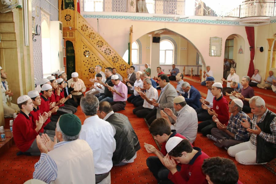 Kestanepazarı’ndan Buca Kazazedelerine Manevi Destek