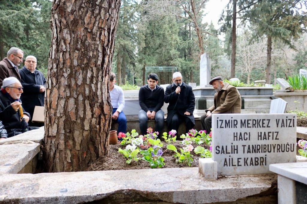 Kurucumuz ve İlk Hocamız Tanrıbuyruğu’nu Dualarla Andık