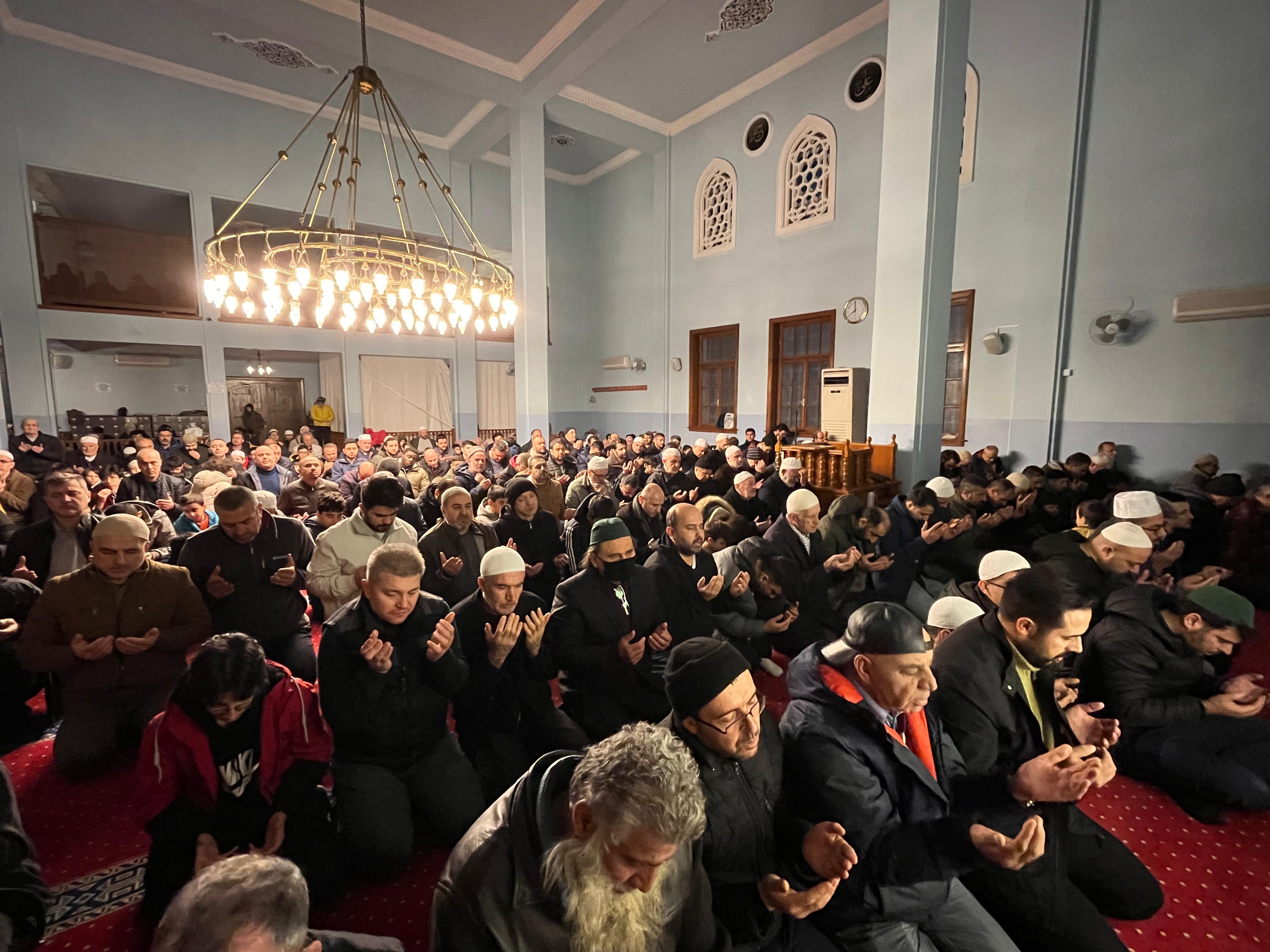 Üç Ayların Başlangıcında Sabah Namazı Buluşması