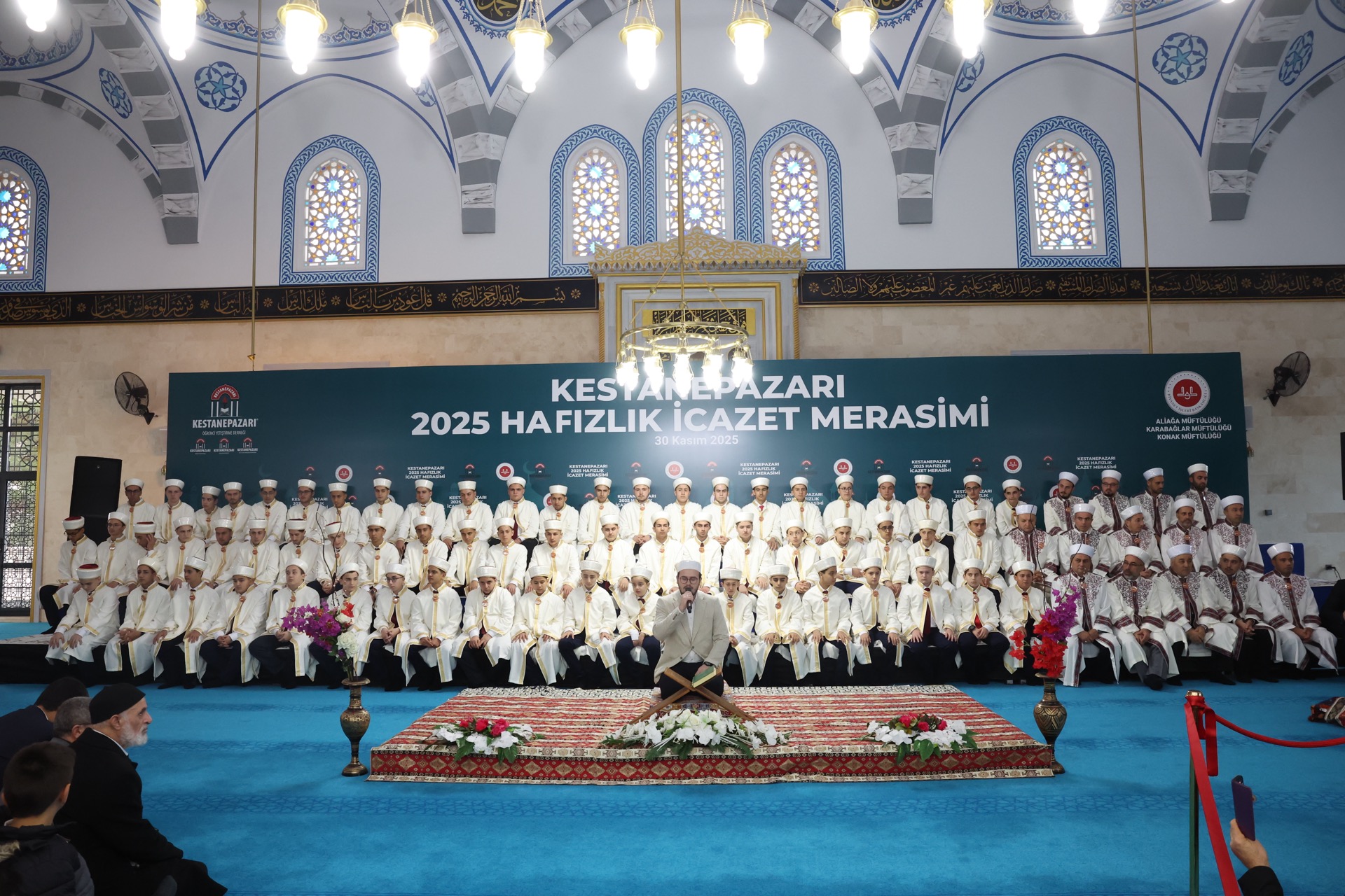 İzmir’de Kestanepazarı’ndan Muhteşem Hafızlık İcazet Merasimi